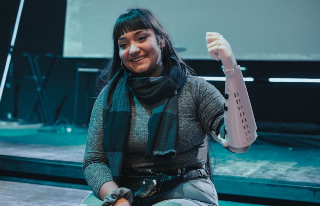 Prosthetic limbs are not static. Over time, adjustments are needed due to changes in body weight, muscle tone, or daily activity levels. A strong core makes it easier to adapt to these changes without disrupting movement patterns.