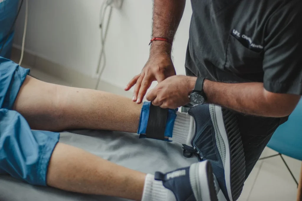 Adapting to a prosthetic limb is a journey filled with progress and challenges. While rehabilitation makes the process smoother, many amputees experience obstacles that can slow them down or make them feel discouraged.