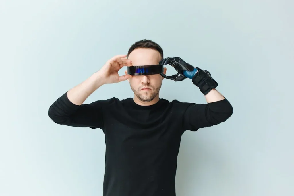 Bionic prosthetics are reshaping workplace accessibility. Learn how they help amputees pursue careers, improve productivity, and break barriers in employment.