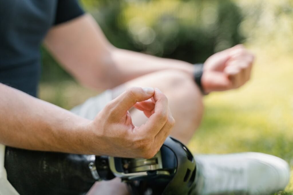 Explore how compression therapy speeds up wound healing, controls swelling, and prepares your residual limb for a quicker prosthesis fitting.